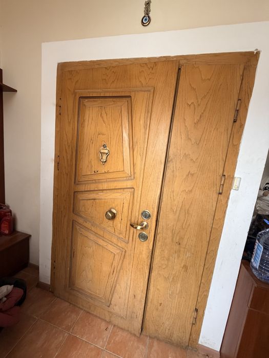 Продам входную дверь