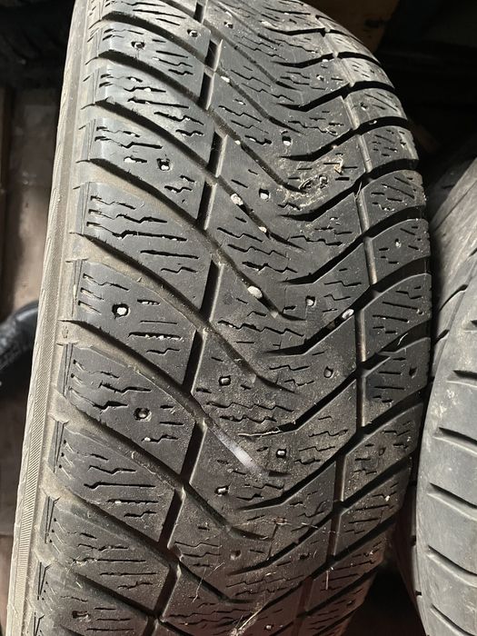 Продам шины с дисками r17