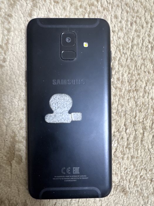 Продам.     самсунг.     А6