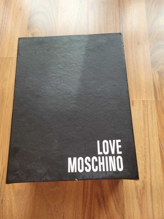 Love Moschino чисто нови дамски сандали