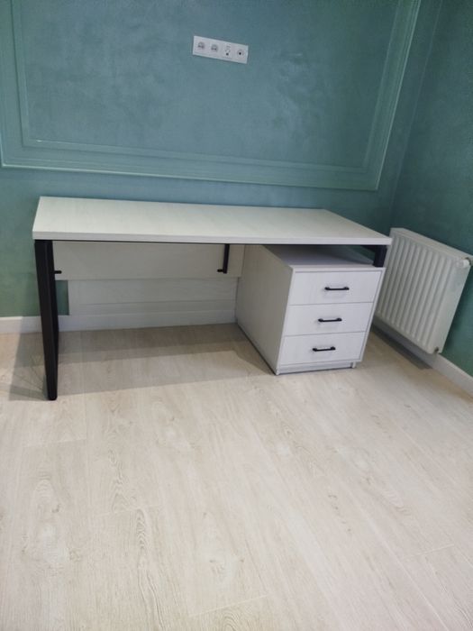 Loft mebel stelaj chikago