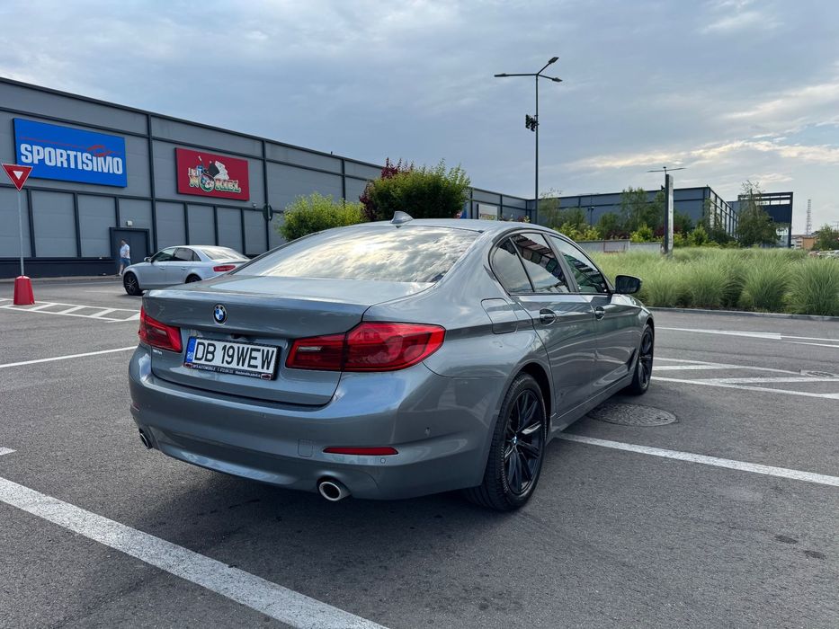 BMW Seria 5 BMW 520d G30