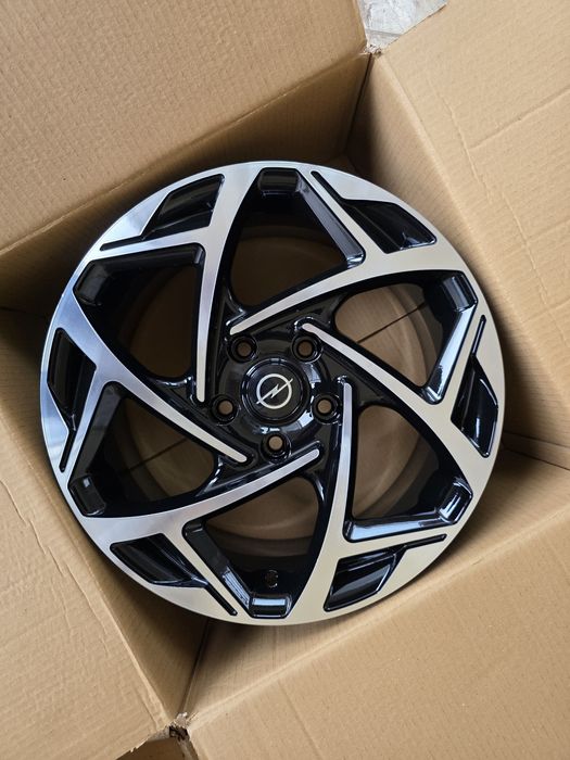 Jante de aliaj pentru Opel insignia pe 17 marca rc wheels model  175