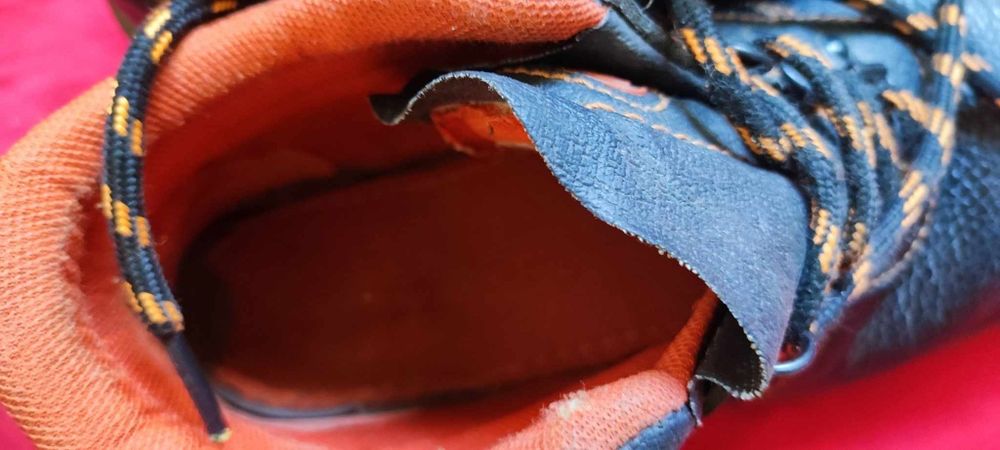 Работни обувки с бомбе