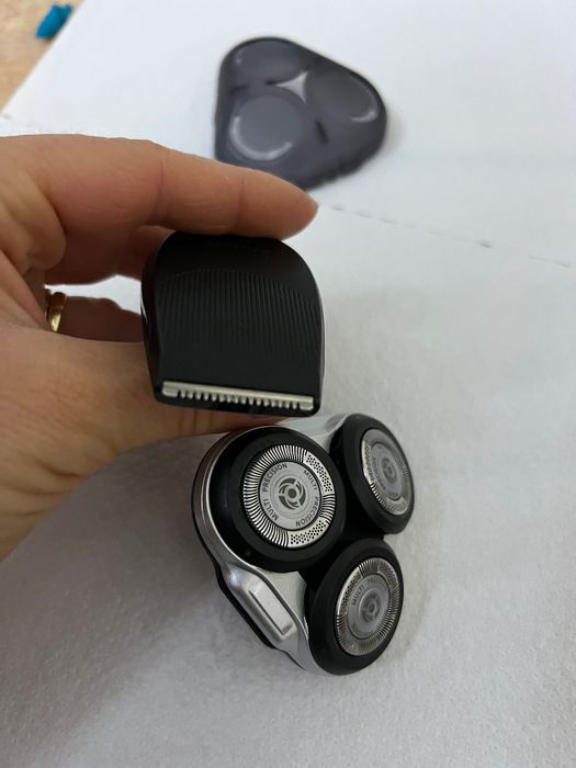 Aparat de ras philips