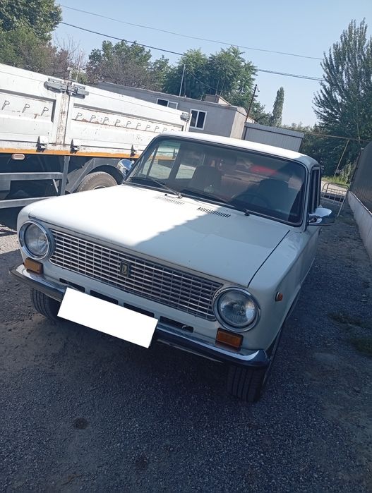Vaz 21011 yaxshi xolatda.