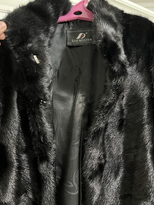 Продам норковую шубу.