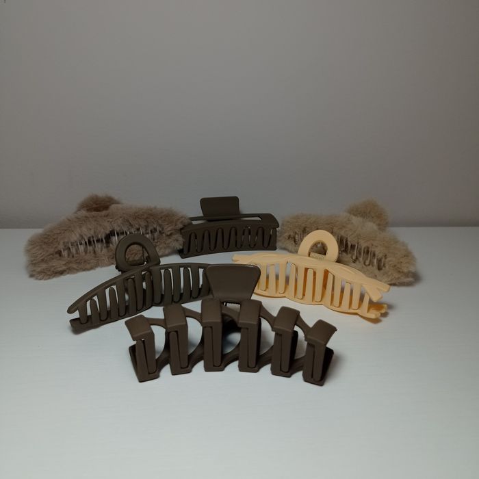 Заколки для волос