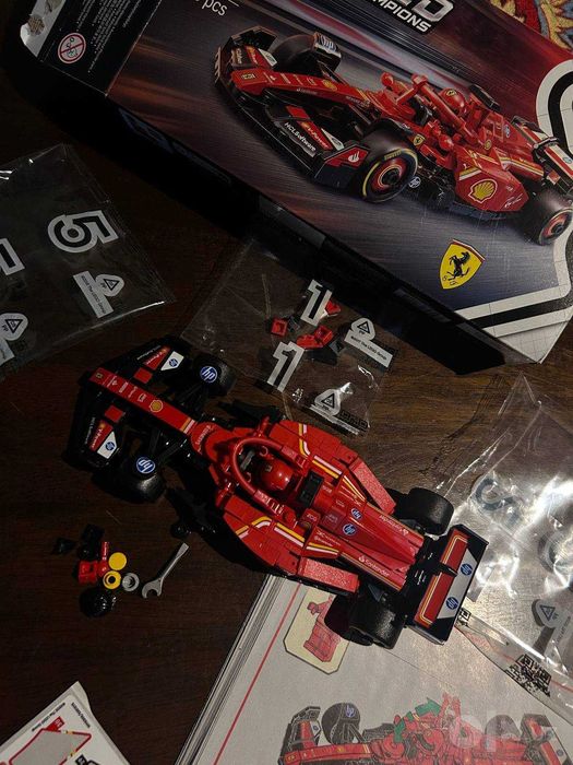 Ferrari Formula 1 Speed Champions Lego konstruktori.