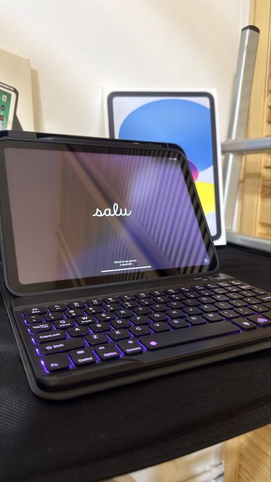 iPad generația 11 (2025) A16 128GB + Pencil + Keyboard Case