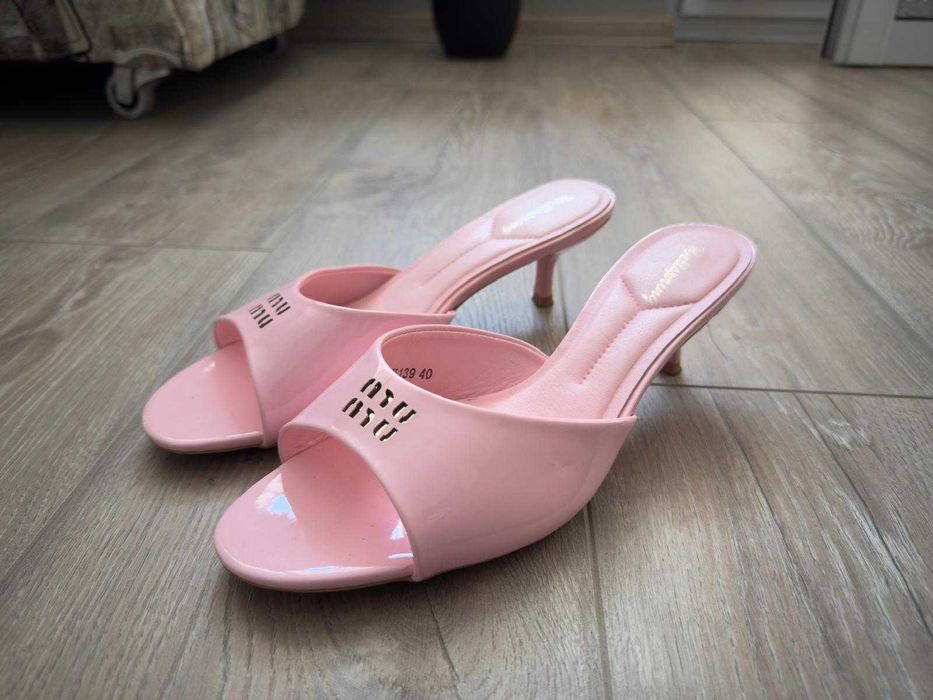 Miu Miu Чехли с котешки ток