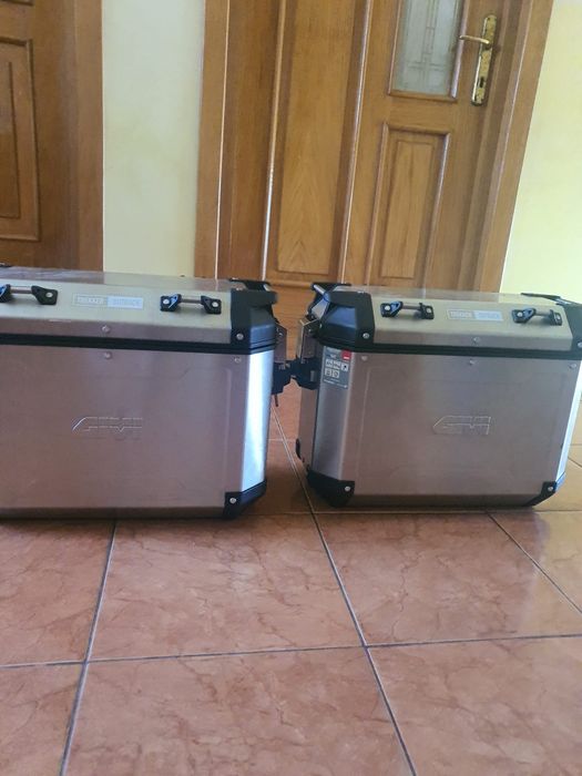 TOP CASE GIVI Trekker Outback.pentru Honda xADV 750