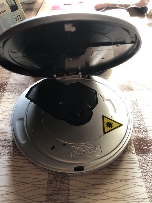 Cd player Joggable cu husa aproape nou