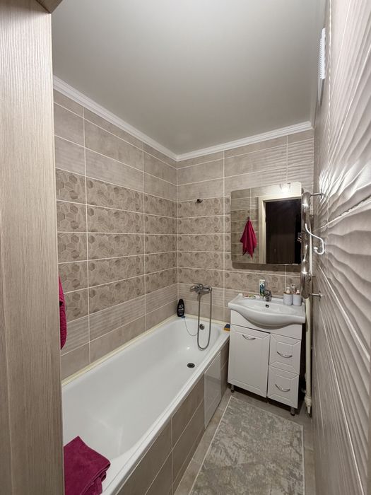 2 комнатная квартира, 20мкрн