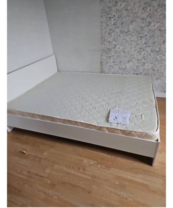 Кровать двуспальная