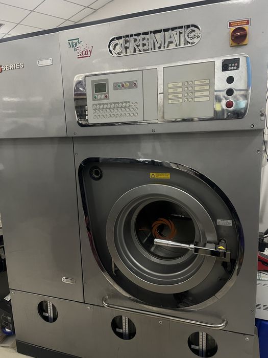 Продаю действующую химчистку