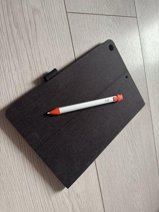Logitech crayon pt ipad dupa 2018 si husa ipad 10.2