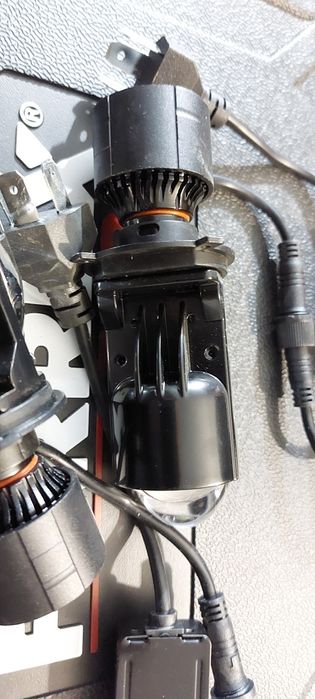 Лед крушки с цокъл Н4