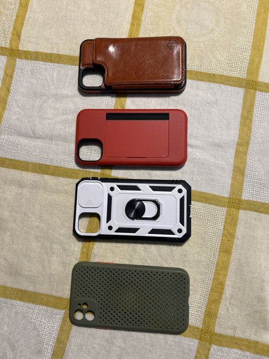 Калъфи за айфон 11