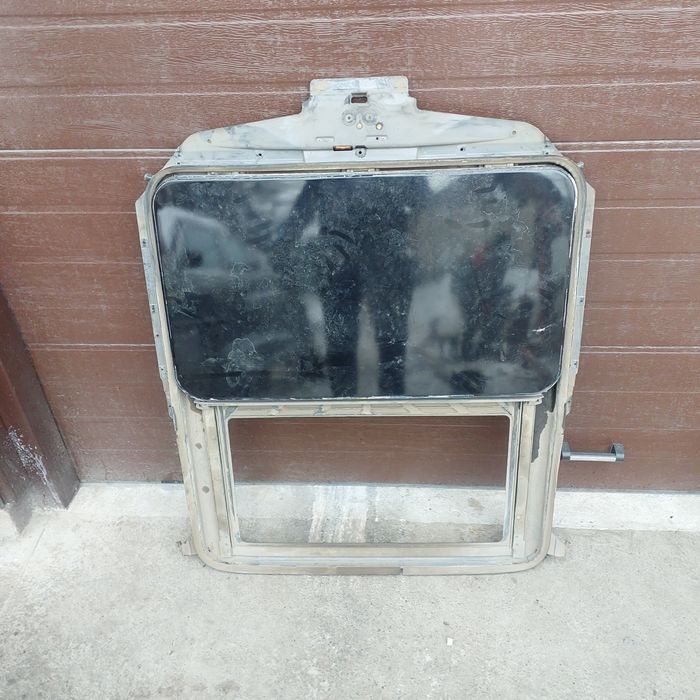 Люк на BMW e34 седан