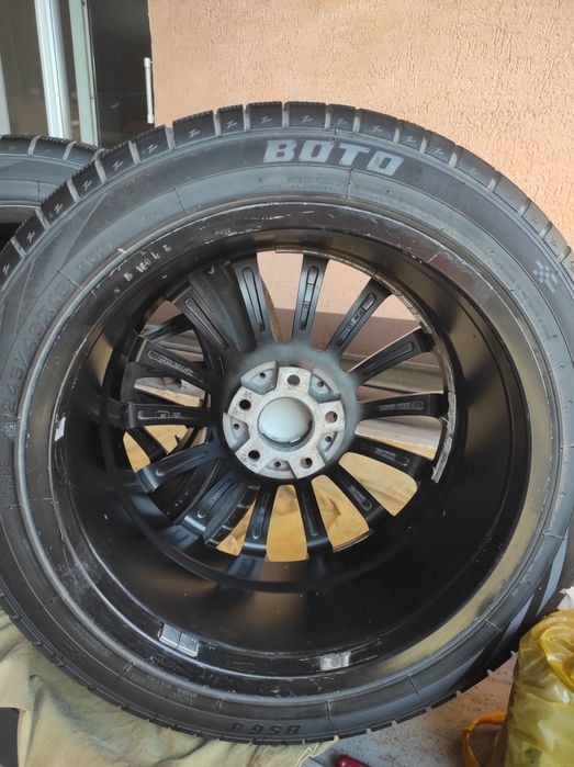 Продам Диски с резиной зимние.