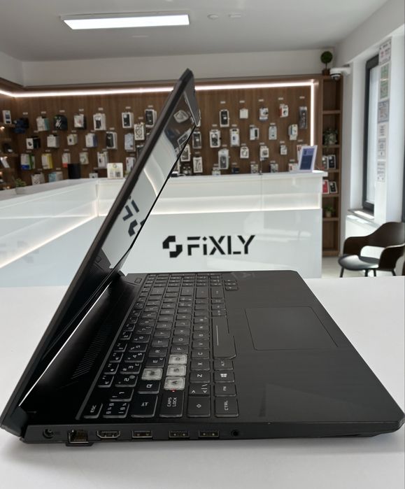 Asus TUF FX505DT | AMD Ryzen 5 3550H | 8GB RAM | 512GB SSD | 15.6"