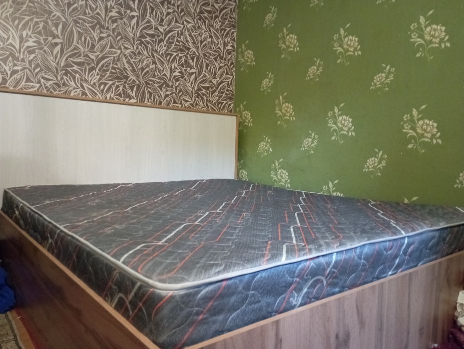 Продам новый пружинный матрас