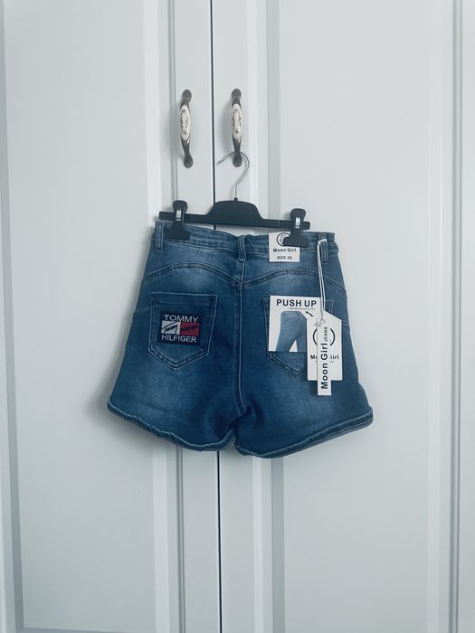 Pantaloni scurti / blugi ,Tommy Hilfiger , cu push up , cu talie inalta , NOI , masura S