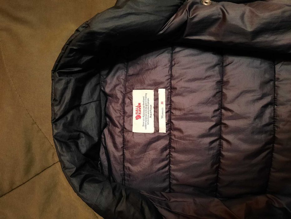 Дамска лека Пухенка Fjall Raven
