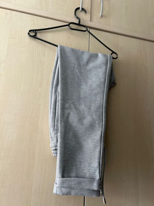 Pantaloni eleganți zara