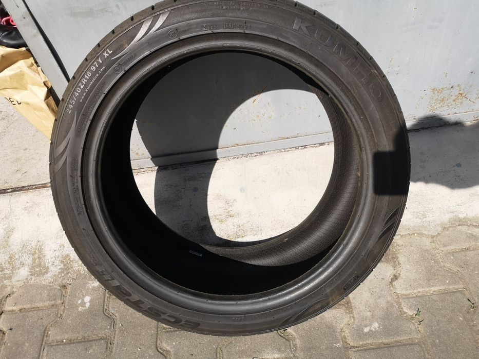 Vând anvelope diferite dimensiuni