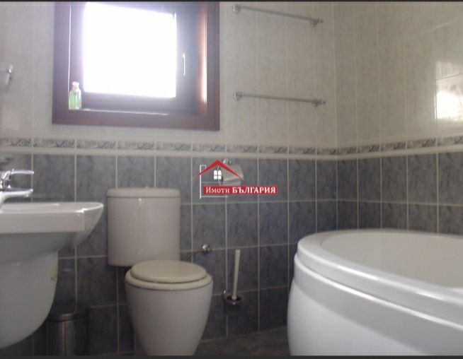 Продава се Къща в Карлово - 480 кв.м за 436 €/кв.м - Снимка #3