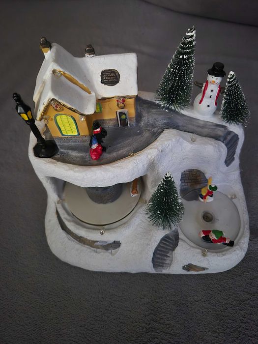 Коледни LED светещи сцени