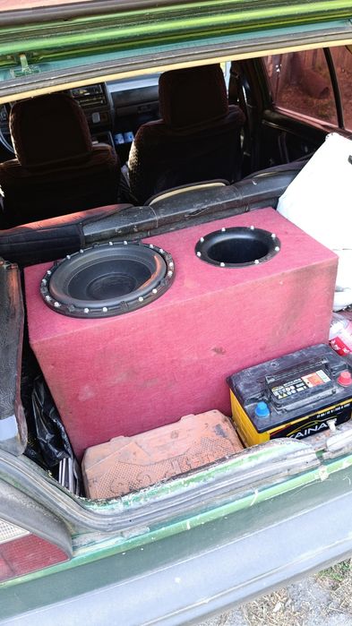 Продам сабвуфер в отличном состоянии