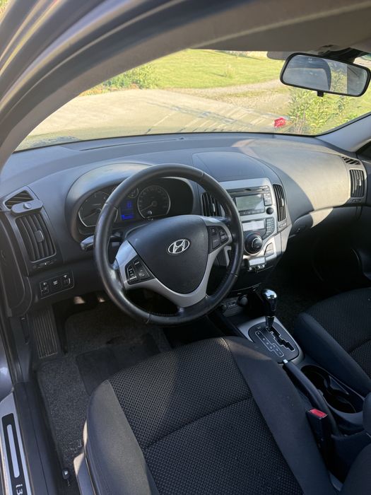 HYUNDAI i30 2010 — imagine 4