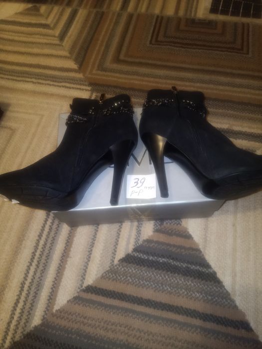 Сапоги  и туфли женские новые