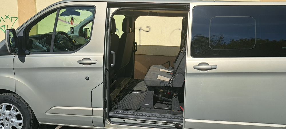 Ford Tourneo Custom 2.2, 125cp