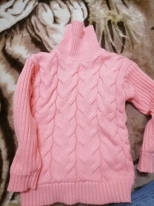Свитерок тёплый для девочки