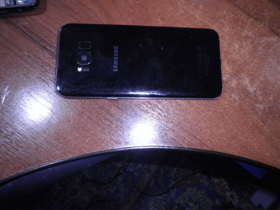 продам телефон s8 плюс