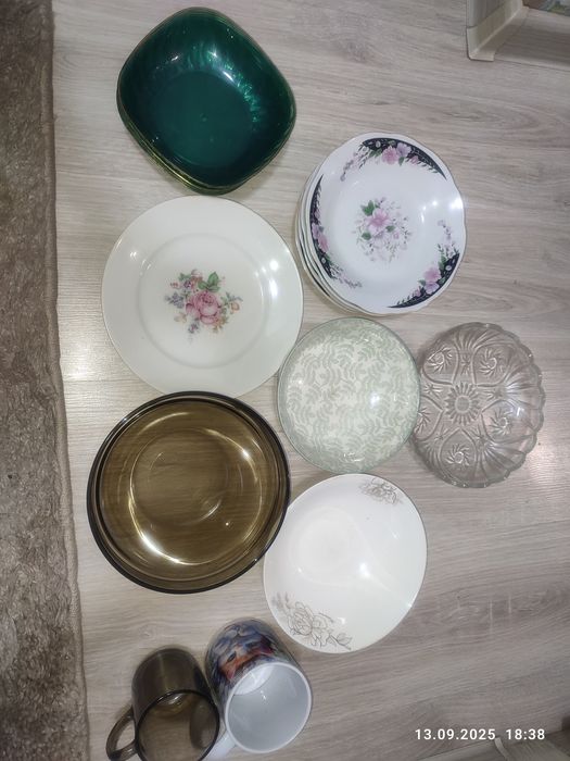 Разная посуда и салатницы