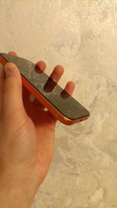 Iphone 17 pro orange