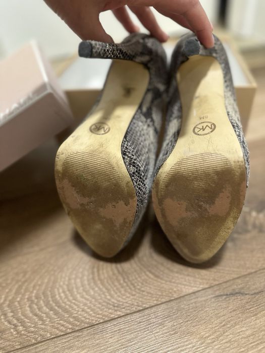 Michael Kors елегантни обувки на ток 38 номер