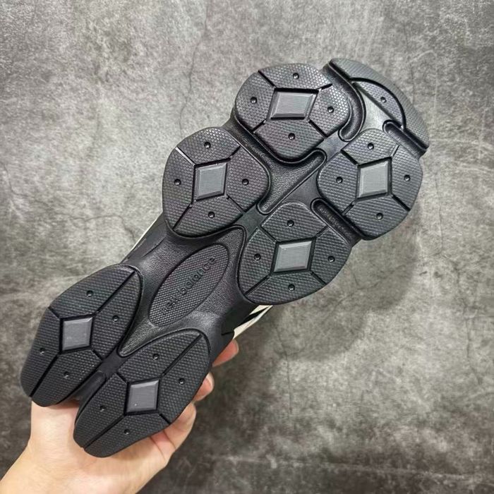 Adidași New Balance 9060 alb/negru – stare foarte bună