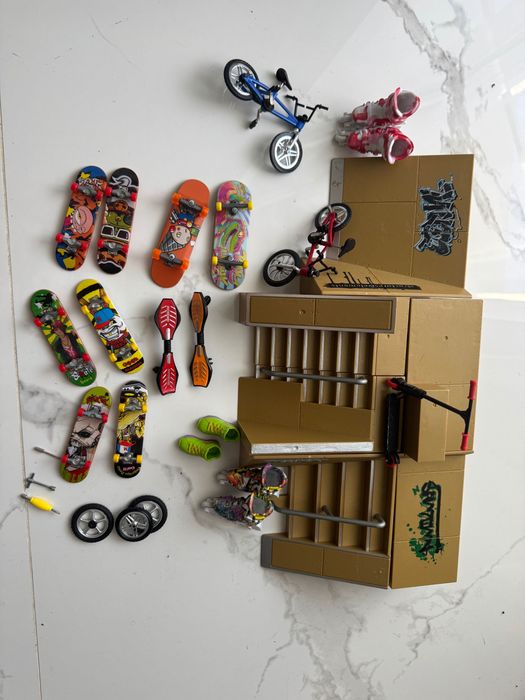 Finger skate ramps for kids