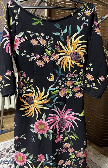 Платье женское, красивое