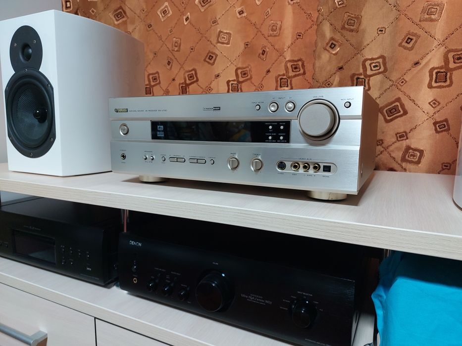 Ресивер YAMAHA  RX-RX-V730