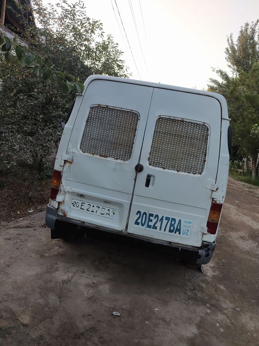 Ford tranzit 1992-yil furgun