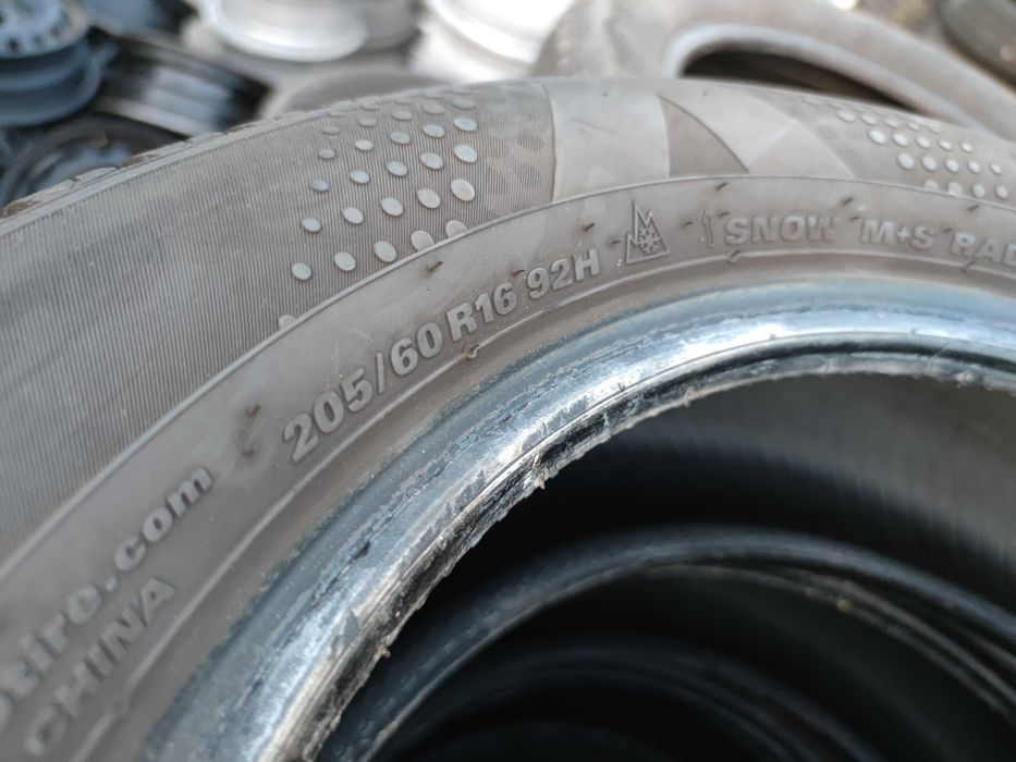 4бр Зимни гуми 205 60 16 - Kumho