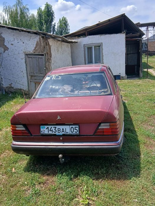 Автомашина мерседес