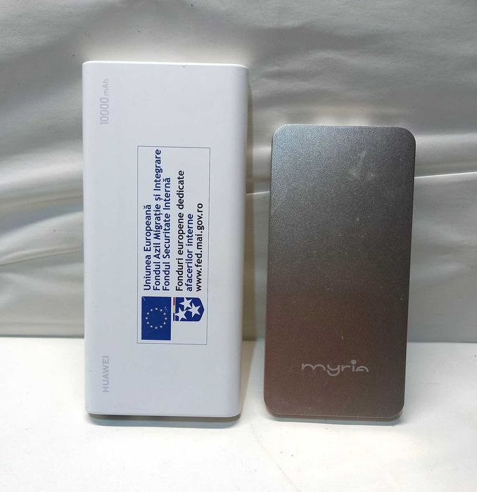 2 baterii externe, HUAWEI (10000mA) și MYRIA (4000ma), ca noi